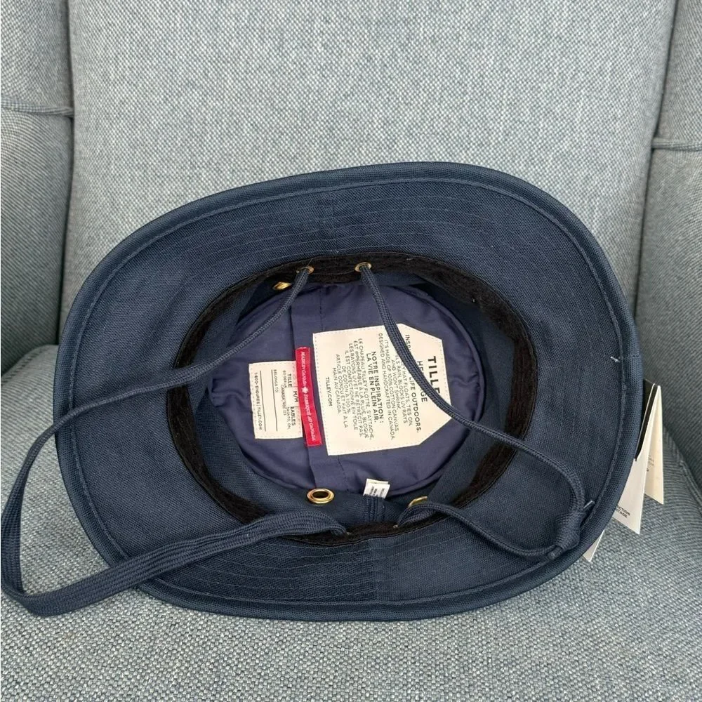 Tilley T5 Adventure Hat mens size medium (M)
